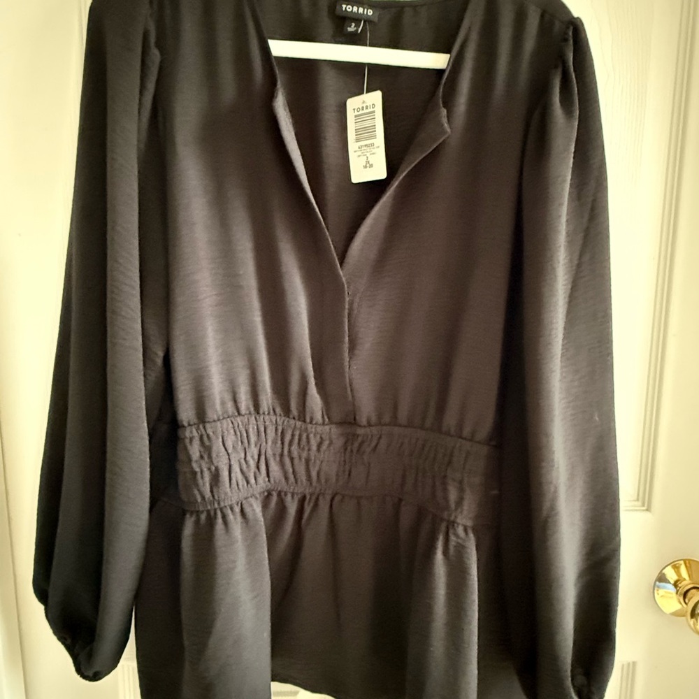 Peplum Long Sleeve V-Neck Smocked Waist Top - Picture 3 of 4